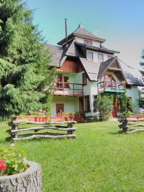 Casa Paltin Vila Si Cabane Poiana Stampei Екстер'єр фото